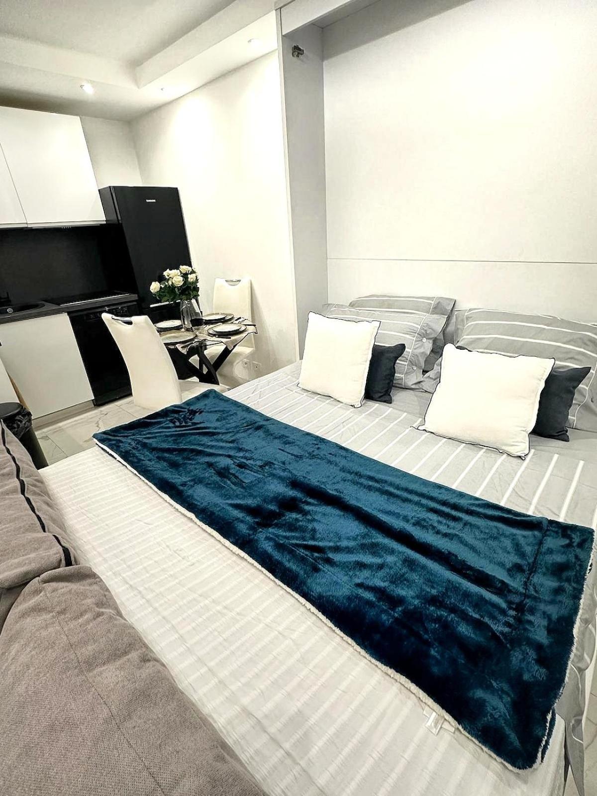 Apartment 36mt2 A 5 Min A Pied Boulevard De Belgique Mc *