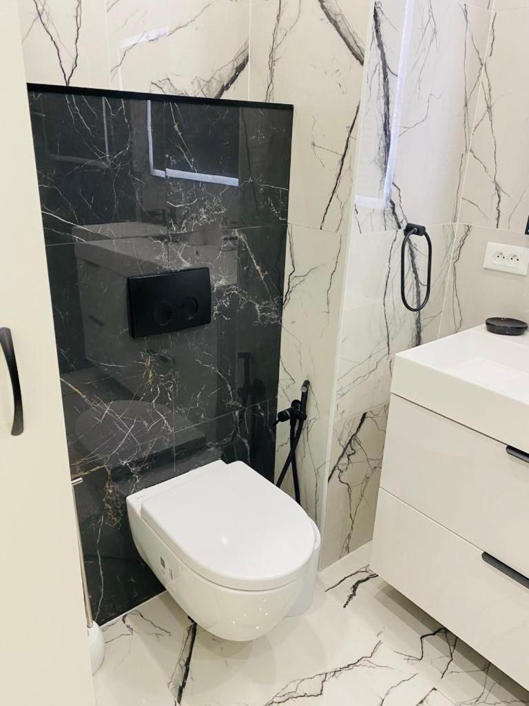 36mt2 A 5 Min A Pied Boulevard De Belgique Mc Appartement *