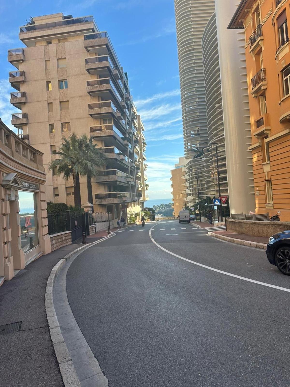 36mt2 A 5 Min A Pied Boulevard De Belgique Mc *